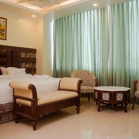 Hotel Grand Lotus Dimāpur Exteriér fotografie